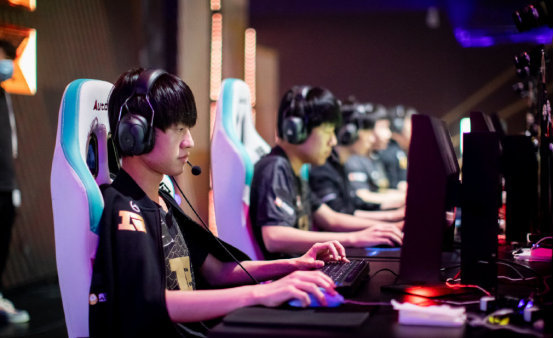 是值得称赞 是值得称赞