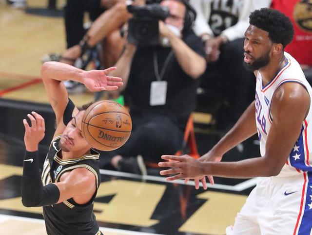 的激烈竞争 的激烈竞争